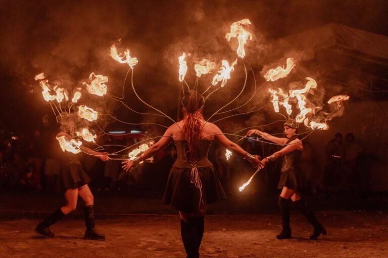 Batallas vikingas y justas a caballo: lánzate al Festival Medieval en una hacienda