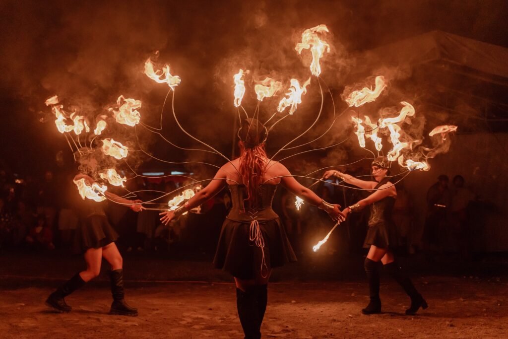 Batallas vikingas y justas a caballo: lánzate al Festival Medieval en una hacienda
