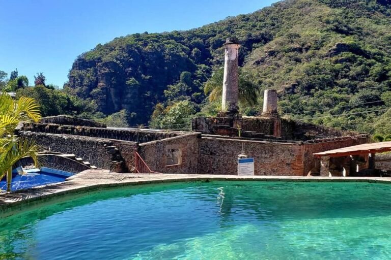¡Con entrada en $60! El balneario escondido en las ruinas de una ex hacienda porfiriana que debes conocer esta Semana Santa