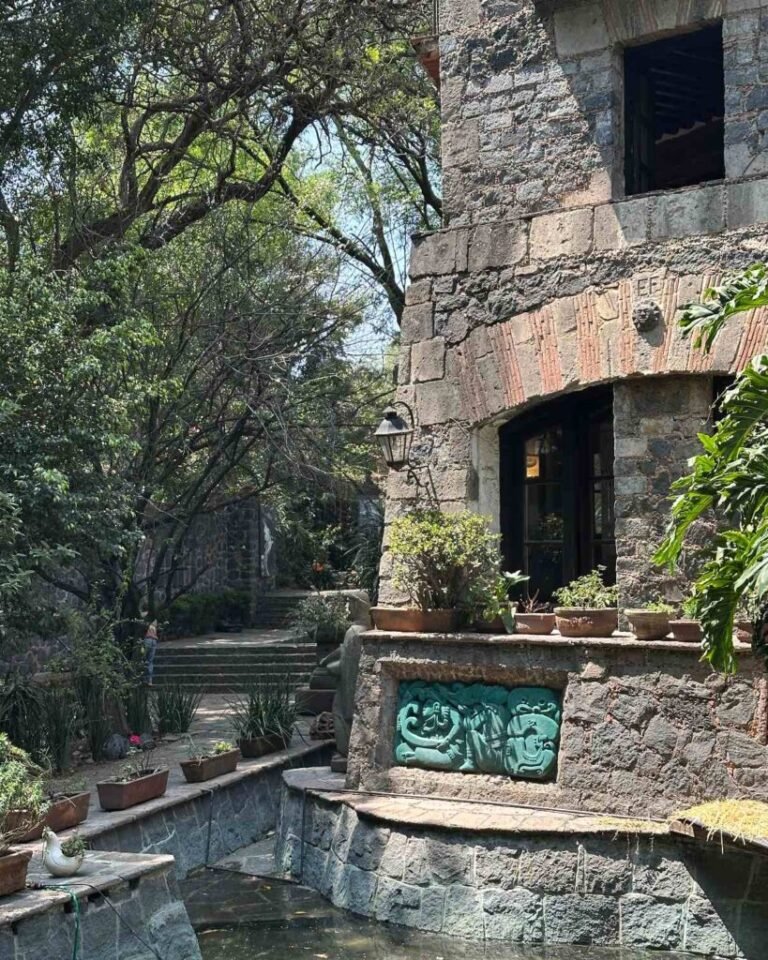 La Casa Fuerte de Emilio “El Indio” Fernández: el museo escondido en Coyoacán