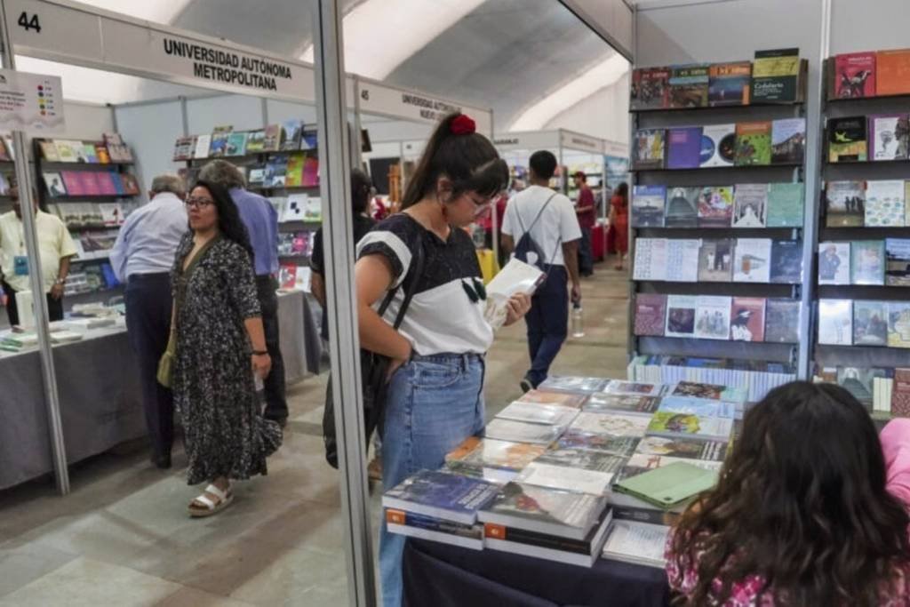La Fiesta del Libro y la Rosa regresa en 2026 al CCU con actividades por el Día del Libro