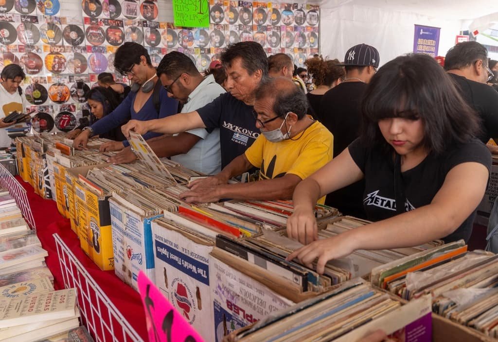 Libros desde $10 en CDMX: lánzate al Gran Remate en Monumento a la Revolución
