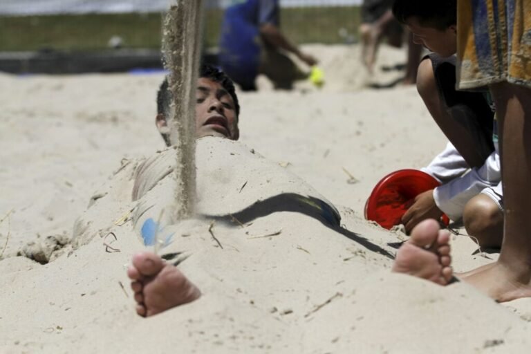 Semana Santa en CDMX: habrá playa artificial, alberca y clases de natación gratis en Utopías