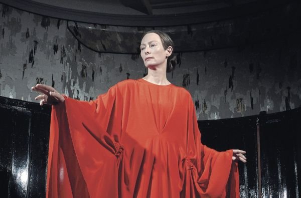 8 películas donde un actor interpreta varios personajes (y lo hace bien)