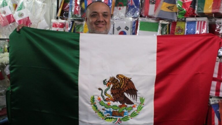 Compra tu bandera para el Mundial 2026 en esta tienda del Centro Histórico de la CDMX