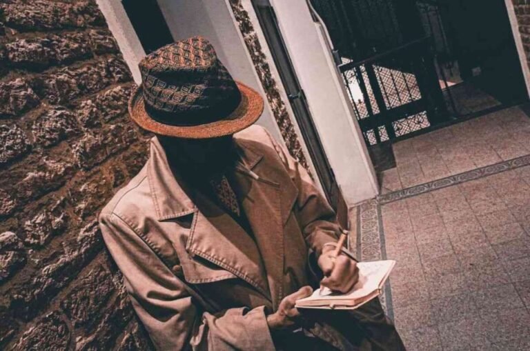 De Cantina en Cantina con Alucinados Seriales: Recorrido teatral por cantinas en CDMX