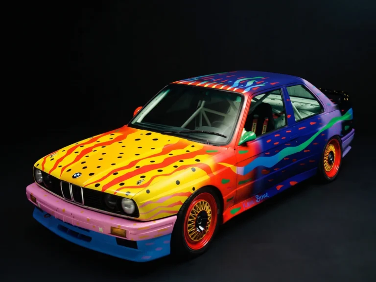 El borrón de Warhol: Cómo BMW transformó la física en Pop Art