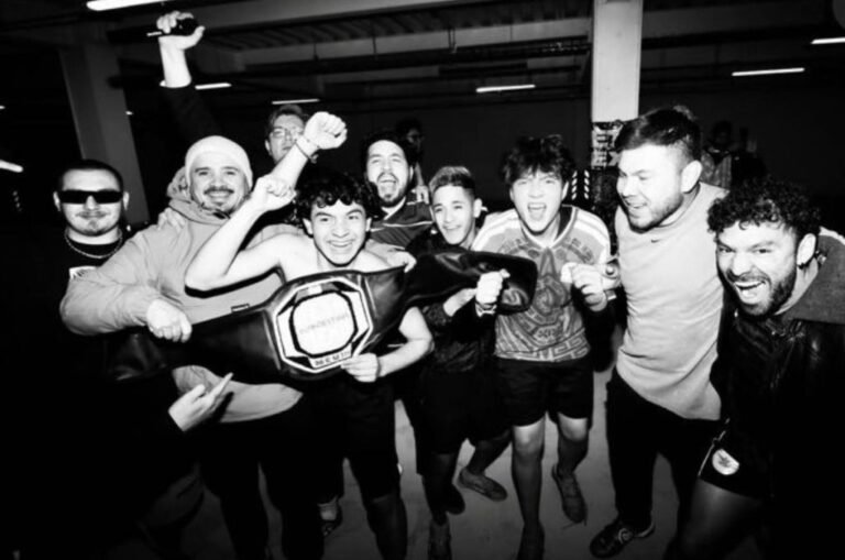 El Centro se vuelve cancha: retas nocturnas y fútbol callejero en CDMX