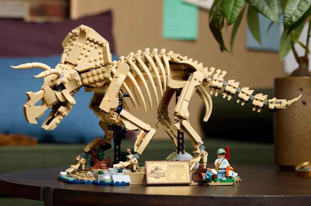 Lego Jurassic World lanza sets con dinosaurios bebés y el legendario Jeep