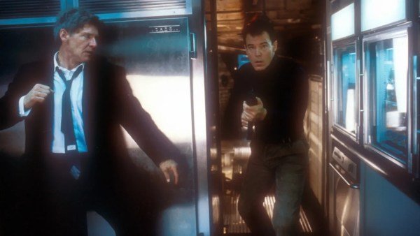 Películas en avión: turbulencia, paranoia… y una que otra risa nerviosa