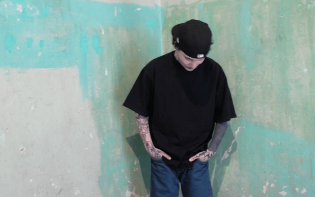 Studio Visit: Mi Compa el Chino, un artista entre música, tatuaje y DJ sets.