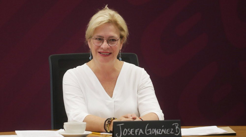 Titular de la Semarnat renuncia por retrasar vuelo comercial